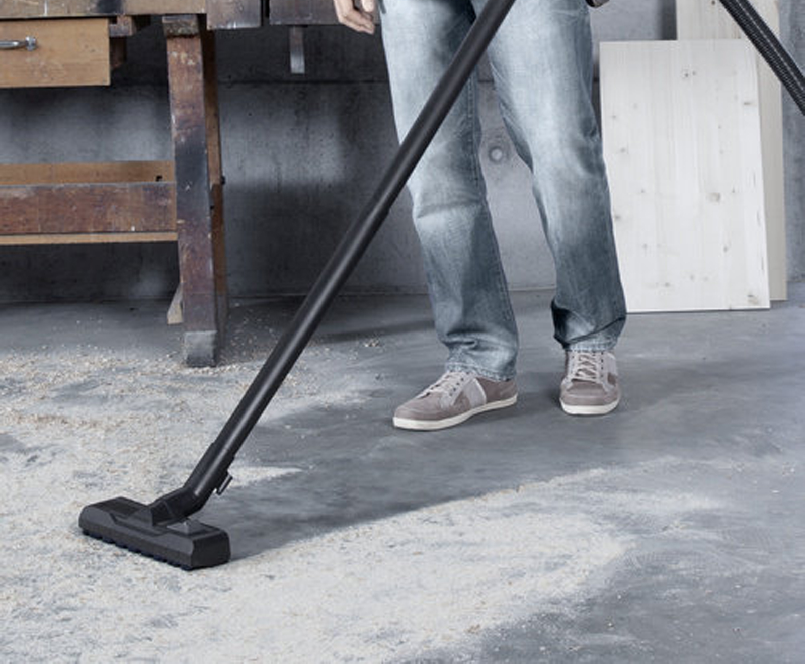 地板刷頭和抽吸軟管